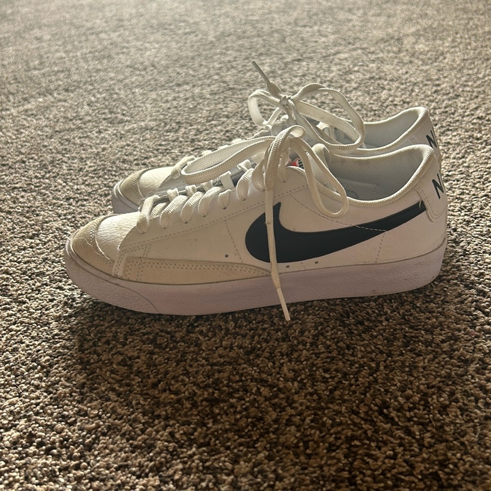 Low nike blazers